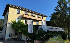 Zum Rayers Cafe-Restaurant & Boutique-Hotel